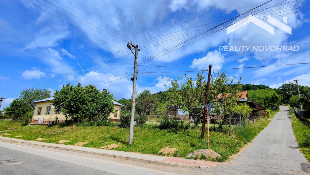 MIMORIADNA ZĽAVA 20 000 €! Dom s charakterom a rozľahlým pozemkom v centre Lovinobane