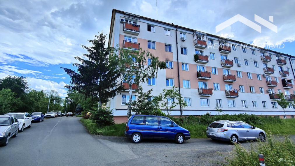 2-izbový byt s balkónom v tehlovom bytovom dome – vytvorte si bývanie podľa vlastných predstáv