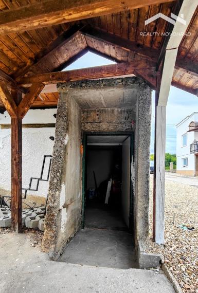 Kompletne zrekonštruovaný 2-podlažný rodinný dom s veľkým pozemkom a dokonalým súkromím – Hrnčiarska Ves