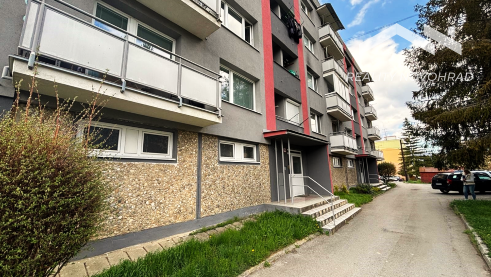 REZERVOVANÉ: 2,5 izbový byt- Hnúšťa