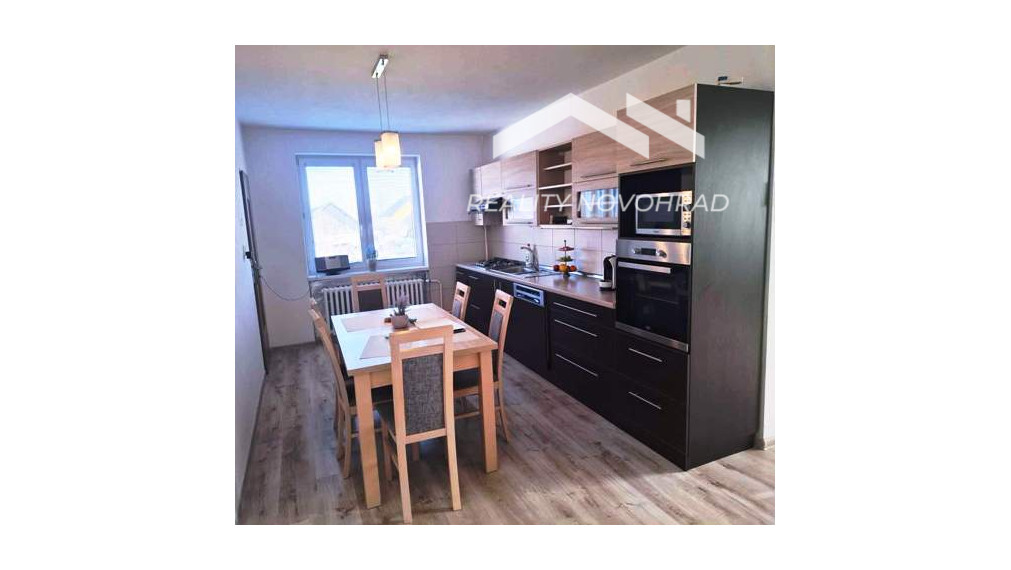 TOMÁŠOVCE okr. LC -  Priestranný rodinný dom  363,85 m² s VEĽKÝM potenciálom
