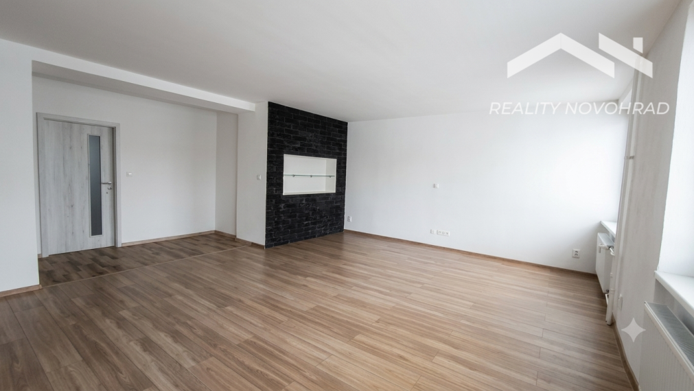 3 IZBOVÝ BYT LUČENEC - PRIAME CENTRUM