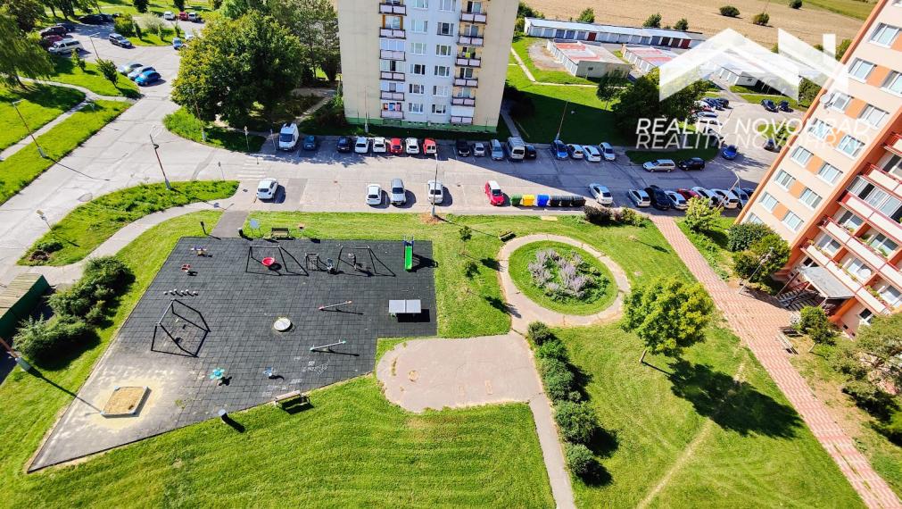 Klimatizovaný 3-izbový byt s balkónom a krásnym výhľadom – Lučenec, Rúbanisko III