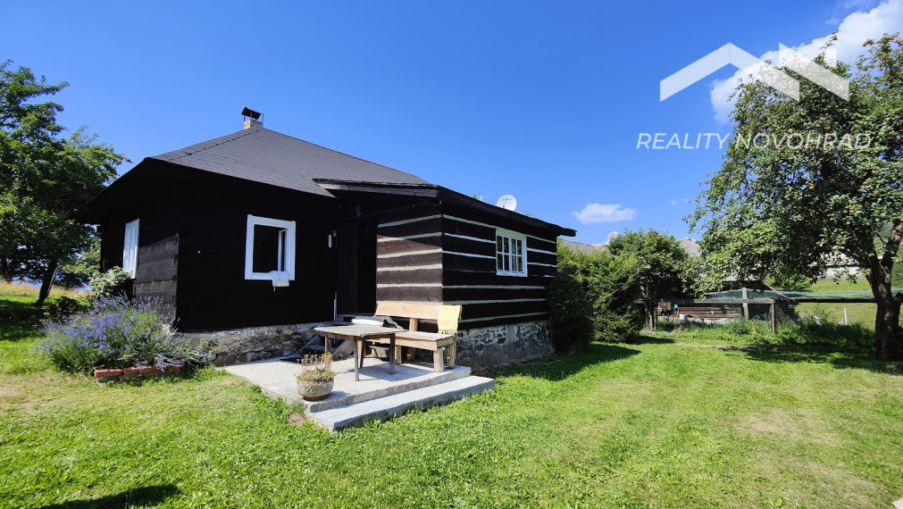🏡 Znížená cena! Jedinečná 100-ročná drevenička na polosamote – Biele Vody