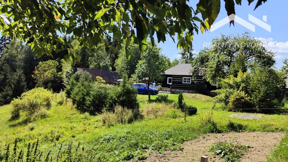 🏡 100-ročná drevenička na polosamote – Biele Vody