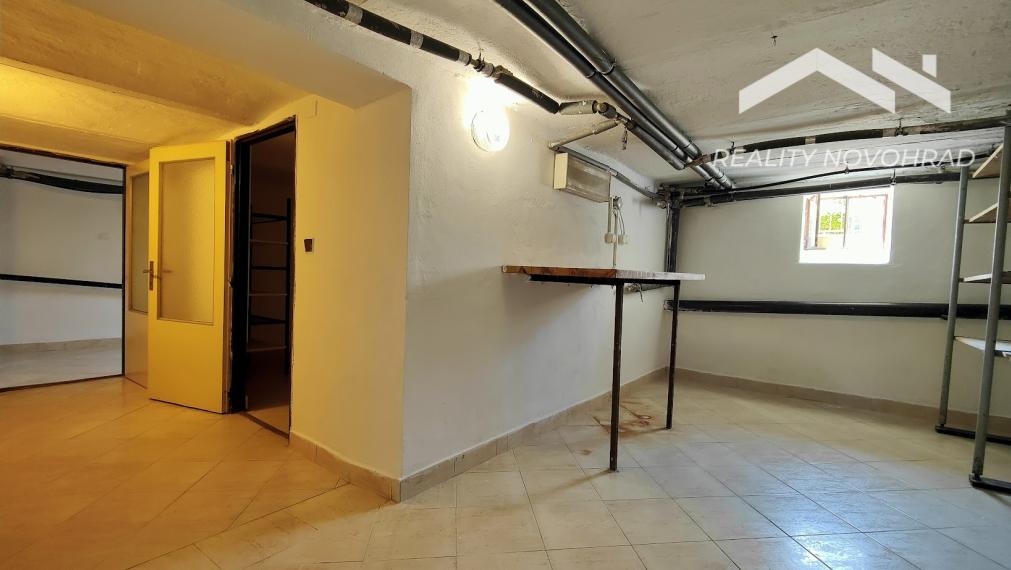 Veľkorysý rodinný dom v Haliči – 1 378 m², nádherná záhrada, 2 garáže