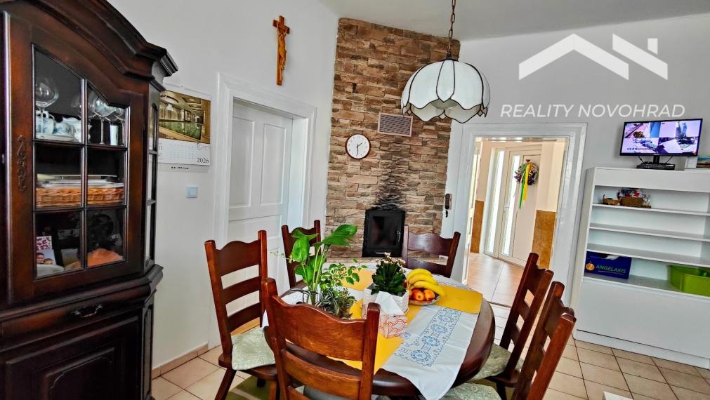 Veľkorysý rodinný dom v Haliči – 1 378 m², nádherná záhrada, 2 garáže