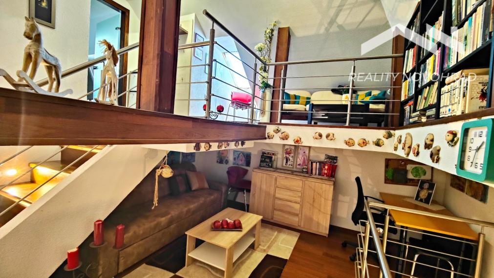Veľkorysý rodinný dom v Haliči – 1 378 m², nádherná záhrada, 2 garáže