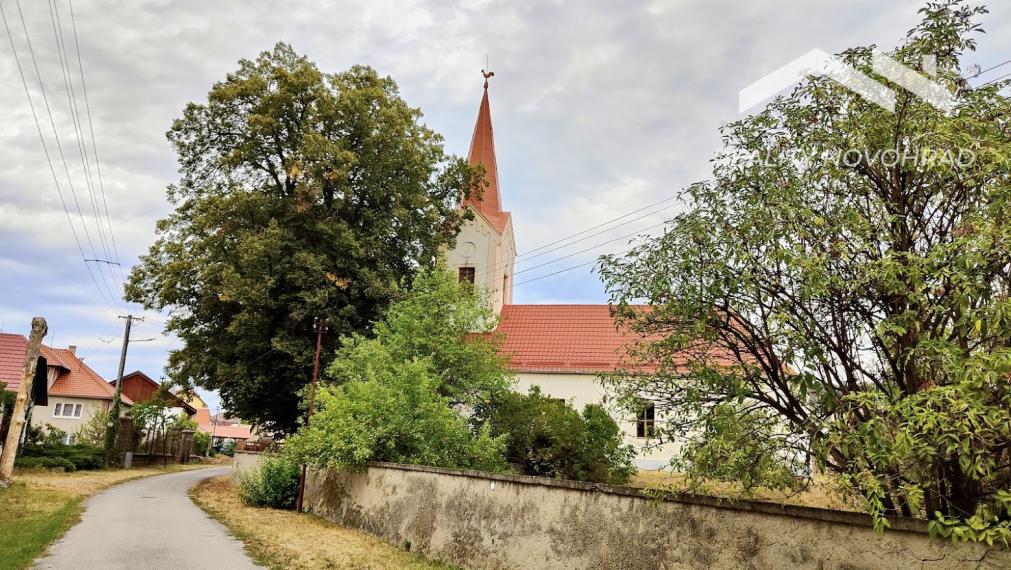 Unikátna nehnuteľnosť s osobitou históriou a atmosférou v obci Horná Strehová