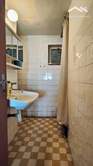 Rekreačná chata pri potôčiku a lyžiarskom vleku – Kokava Háj