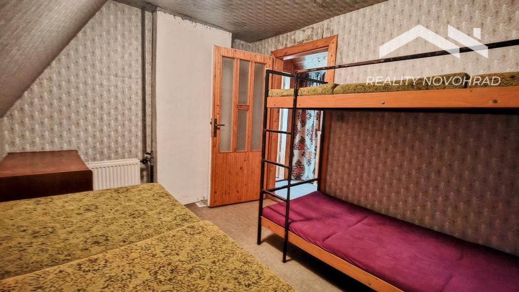 Rekreačná chata pri potôčiku a lyžiarskom vleku – Kokava Háj