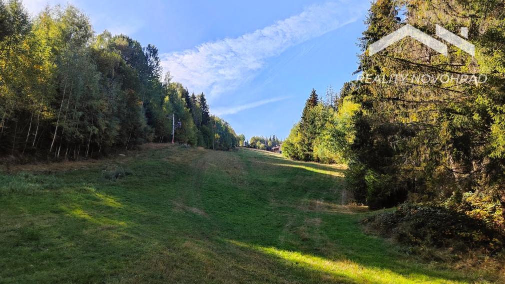 Rekreačná chata pri potôčiku a lyžiarskom vleku – Kokava Háj