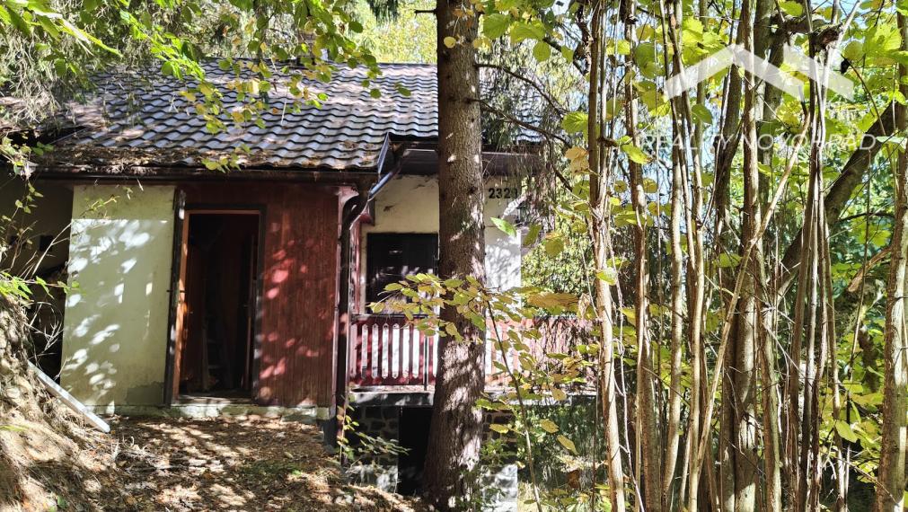 Rekreačná chata pri potôčiku a lyžiarskom vleku – Kokava Háj