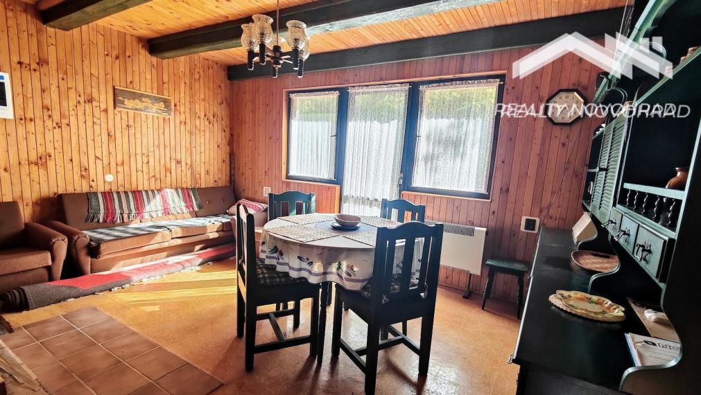 Rekreačná chata pri potôčiku a lyžiarskom vleku – Kokava Háj