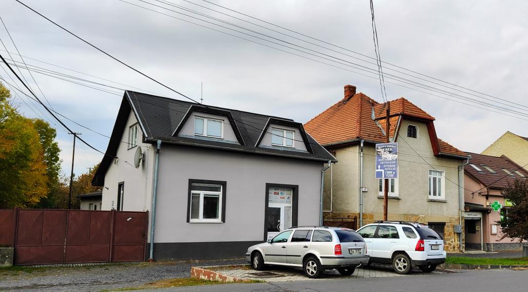 Fiľakovo – Polyfunkčný objekt s Veľkým Potenciálom: Gastro, Ubytovanie aj Služby