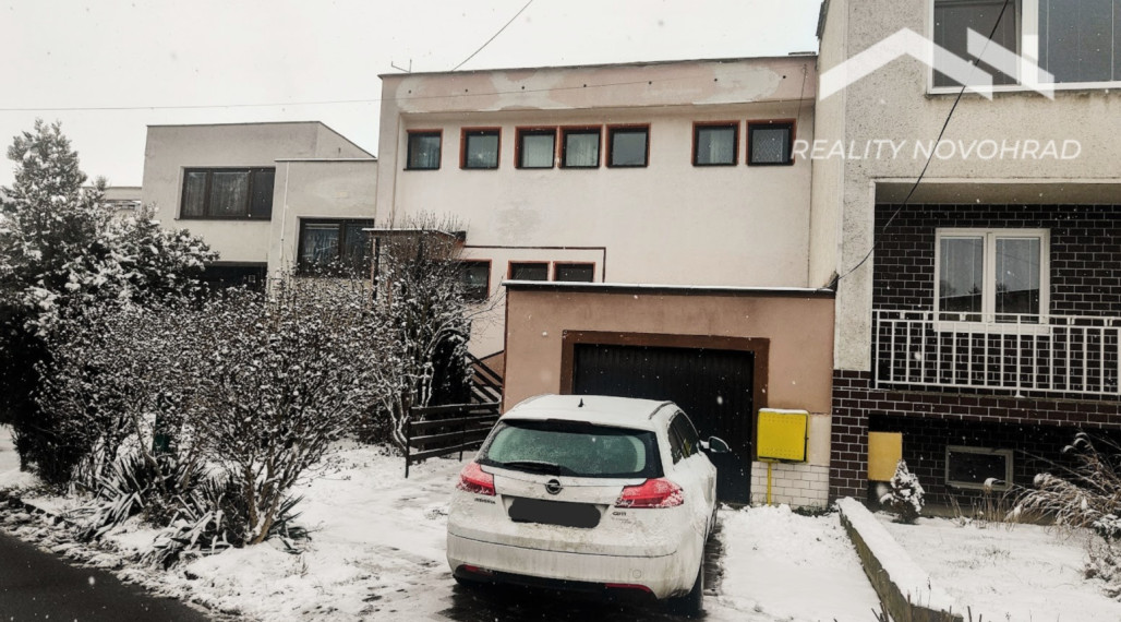 🏡AKCIA -  Rodinný dom s perspektívou modernizácie - Opatová, Lučenec