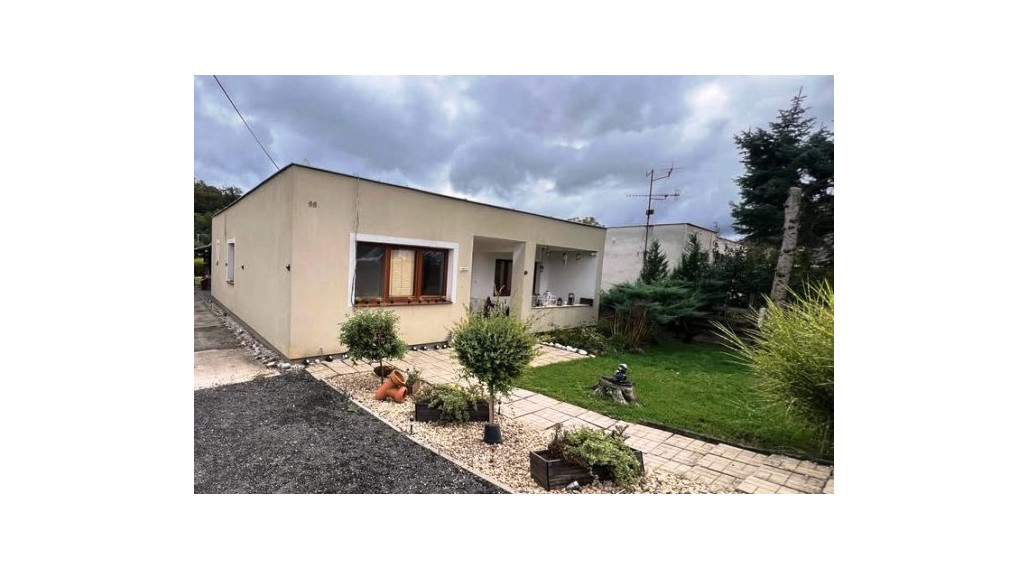 ZÁVADA (VK) - Moderný 4-izbový bungalov 135 m2 s veľkorysým pozemkom 1436 m²