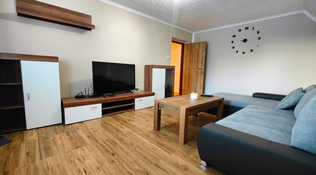 Komfortné bývanie v Zlatne – 2-izbový byt s dvoma loggiami aj so zariadením