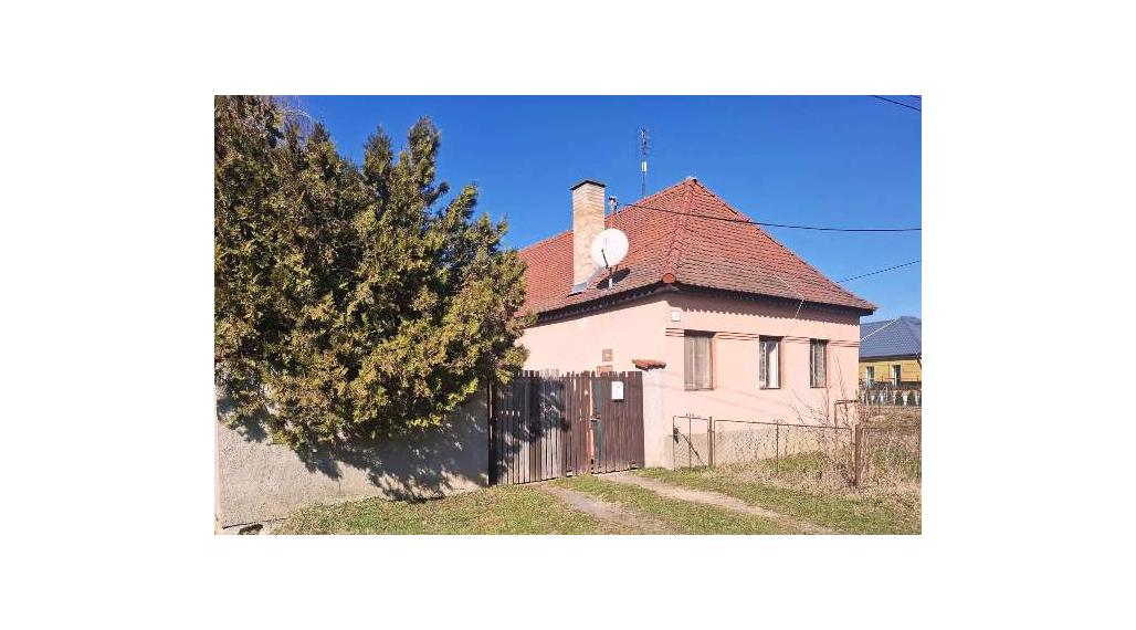 TOČNICA - CHARIZMATICKÝ SEDLIACKY DOM NA KRÁĽOVSKOM POZEMKU 3320 m2!!!