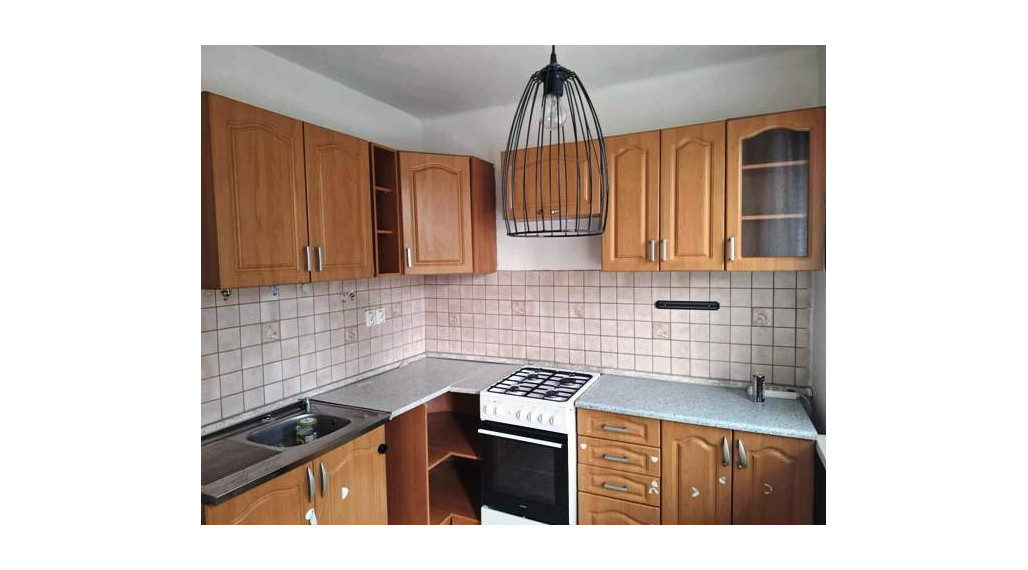 NOVOHRADSKÁ - LUČENEC (Čínsky múr) 2,5-izbový byt s loggiou (62 m²)