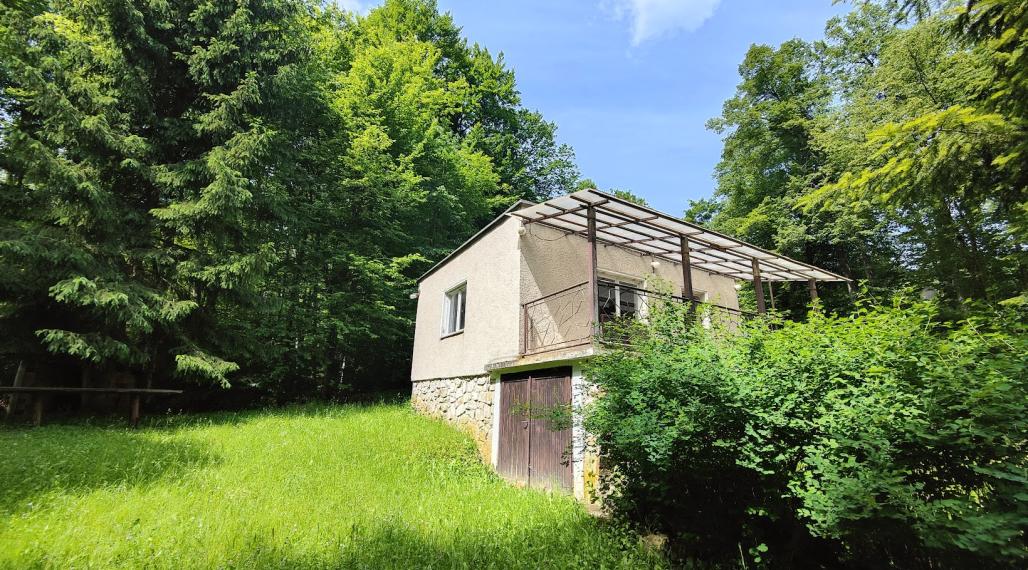 🌲Zľava 4 000 €! Chata v prírode pri Tuhárskom potoku – len 44 000 €