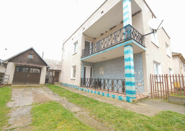 Dom s dušou a veľkým pozemkom čaká na svoju novú rodinu!