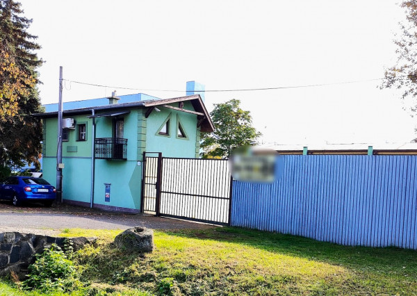 Polyfunkčná budova s  potenciálom: kancelárie, bývanie, dielňa, sklady