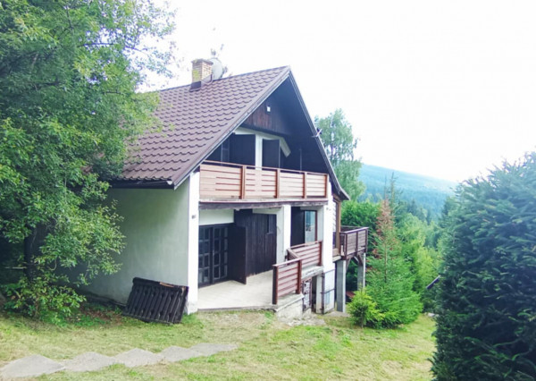 Štýlová 4-izbová chata pri lyžiarskom stredisku Látky