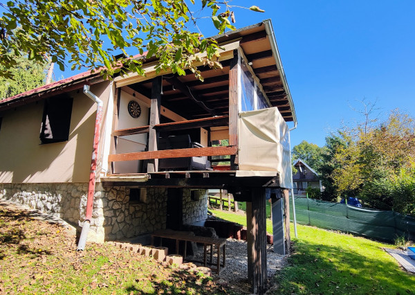 Jedinečná Rekreačná chata Ružiná: Relax so saunou a bazénom - ideálne na celoročné bývanie!