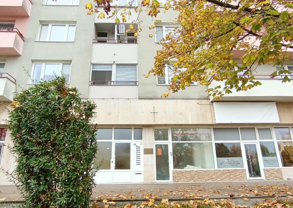 Výnimočný 3,5-izbový byt priamo v centre Lučenca – Námestie republiky