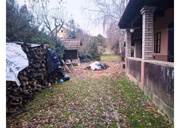 TOČNICA okr. LUČENEC - SEDLIACKY DOM s OVOCNÝM SADOM 3220 m2-