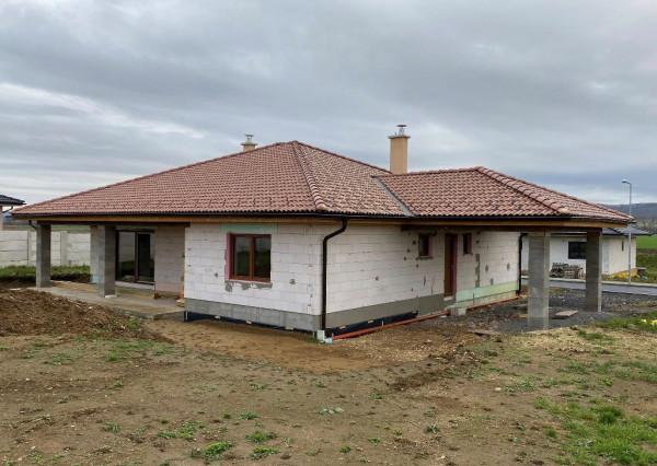 NOVÉ MIKUŠOVCE okr. LUČENEC  - NOVOSTAVBA 164 m2  na POZEMKU 1090 m2