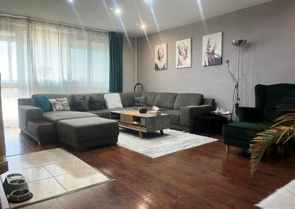 VIDINÁ okr. LUČENEC - RD 240 m2 , BAZÉN, TERASA, GARÁŽ - komplet zrekonštruovaný a zariadený