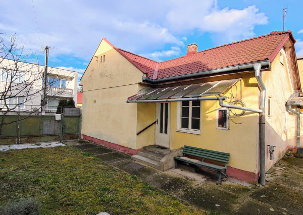 Komfortné bývanie bez schodov – rodinný dom v srdci mesta na dosah