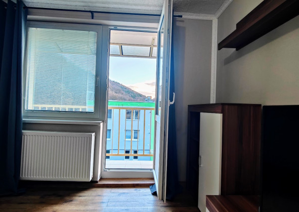 Komfortné bývanie v Zlatne – 2-izbový byt s dvoma loggiami aj so zariadením