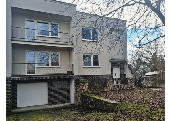 TOMÁŠOVCE okr. Lučenec - Priestranný 3-podlažný dom – 2 BYTY, KRB. GARÁŽ