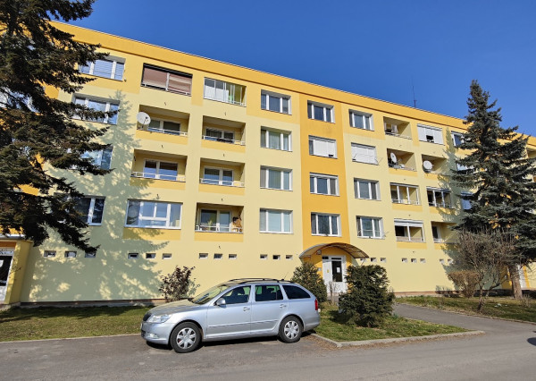 Príjemný 1-izbový byt na PRENÁJOM  v obľúbenej lokalite – Poltár