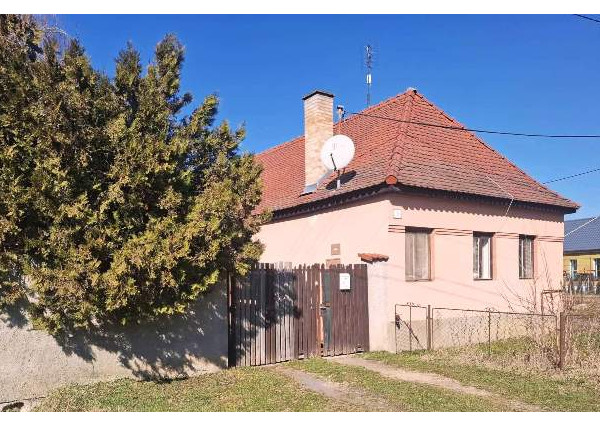 TOČNICA - CHARIZMATICKÝ SEDLIACKY DOM NA KRÁĽOVSKOM POZEMKU 3320 m2!!!