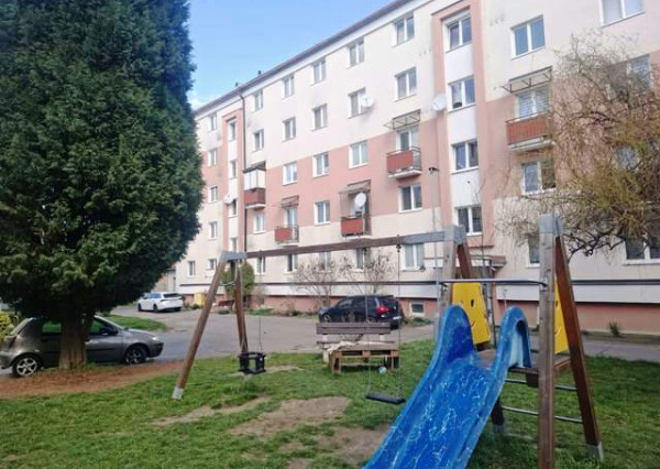 MALINOVSKÉHO(LC) 2-izb.byt 55 m2, TEHLA s balkónom + GARÁŽ