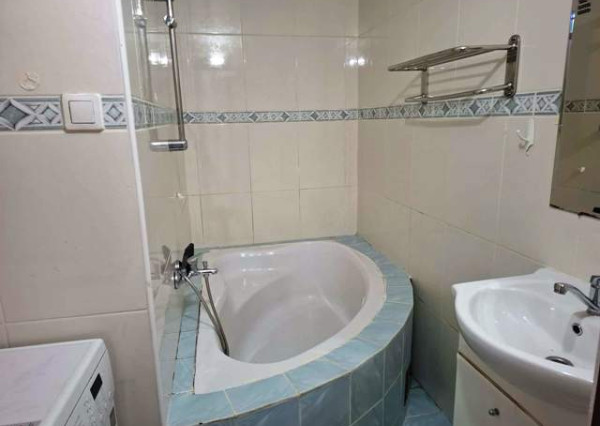 NOVOHRADSKÁ - LUČENEC (Čínsky múr) 2,5-izbový byt s loggiou (62 m²)