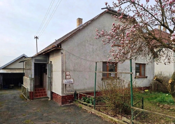 OPATOVÁ- 4-i DOM S NAJKRAJŠÍM  ZÁPADOM SLNKA TERASA-ALTÁNOK- GARÁŽ