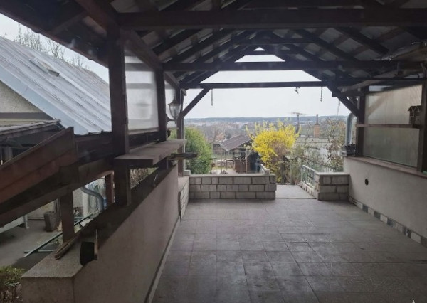 OPATOVÁ- 4-i DOM S NAJKRAJŠÍM  ZÁPADOM SLNKA TERASA-ALTÁNOK- GARÁŽ