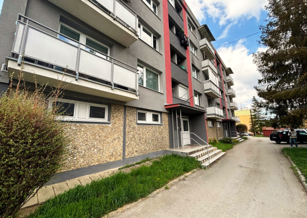 Predaj 2,5 izbového bytu - Hnúšťa