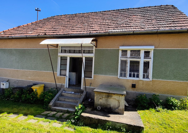 Vidiecky dom s čarom prírody a slnečným pozemkom v Slanej Lehote