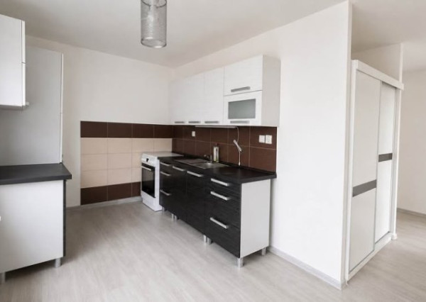 CINOBAŇA ä okr. Poltár) -3i zrekonštruovaný byt 68 m2 za 45 000 €! Vlastné kúrenie, ihneď voľný