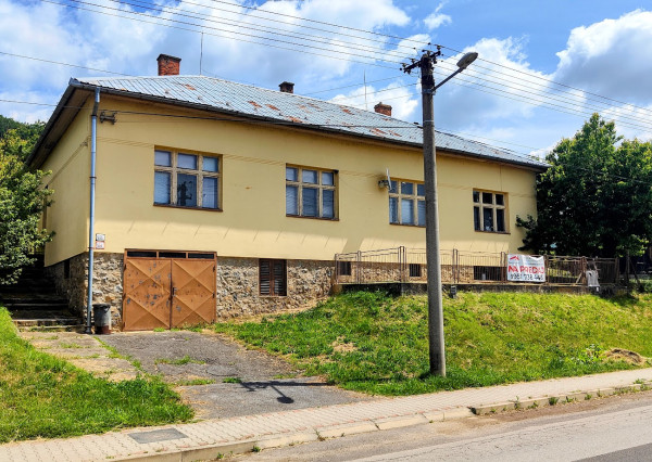 🔥 MIMORIADNA ZĽAVA 20 000 €! Dom s charakterom a rozľahlým pozemkom v centre Lovinobane