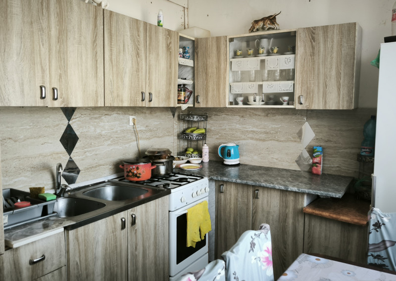 3 IZBOVÝ BYT LUČENEC - PREDAJ - fotografia 1