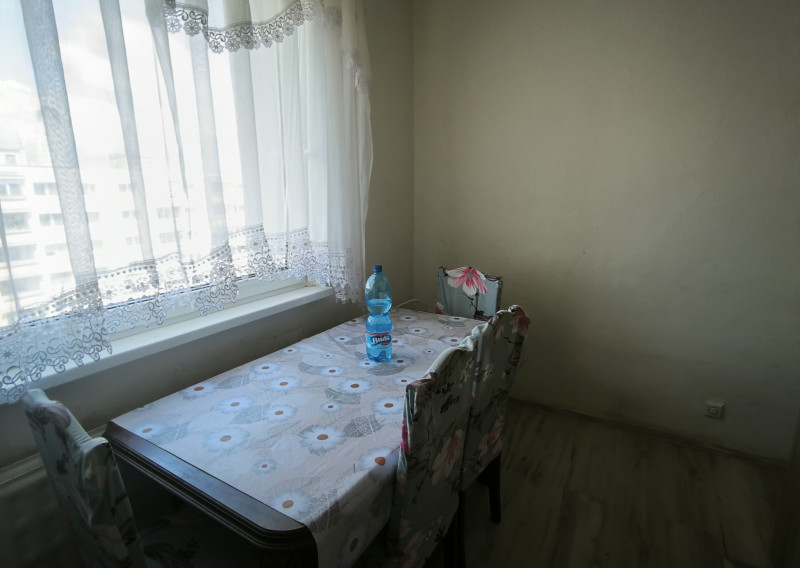 3 IZBOVÝ BYT LUČENEC - PREDAJ - fotografia 2