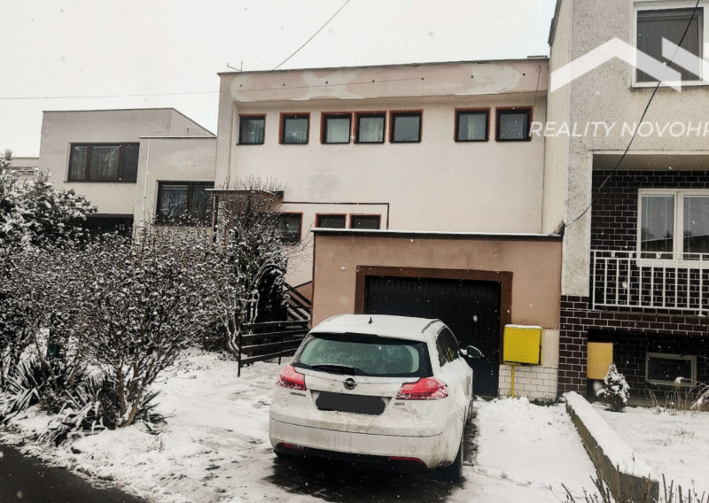 Rodinný dom v Opatovej – priestor pre vašu budúcnosť - fotografia 1