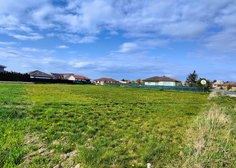 🔥 Posledné 2 stavebné pozemky na predaj – Torák (608 m²) - fotografia 2